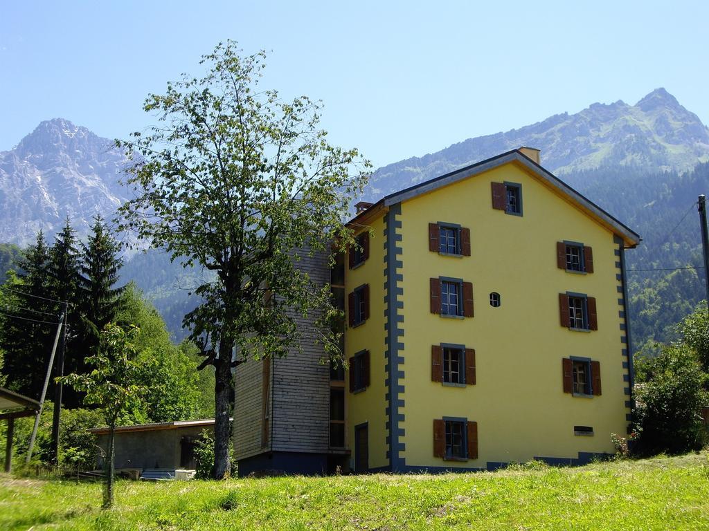 Heidi'S Guesthouse Frenières Exteriör bild