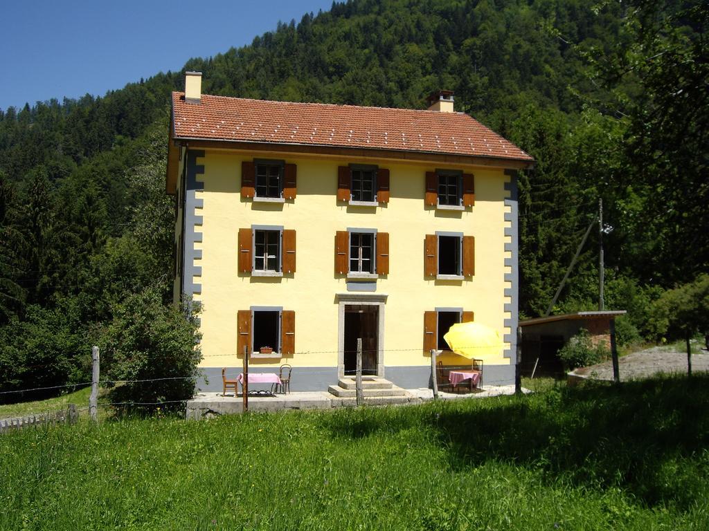 Heidi'S Guesthouse Frenières Exteriör bild